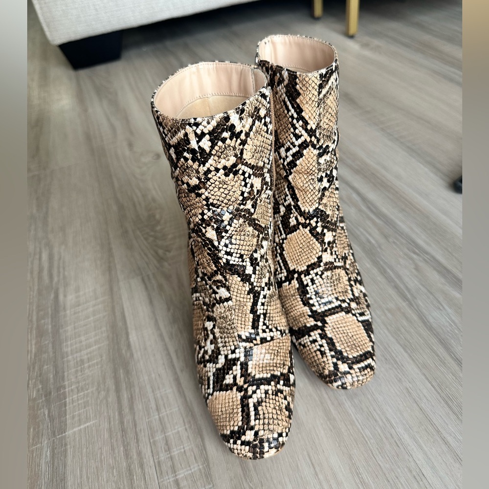 Lulus Boots 7.5 - Picture 4 of 7